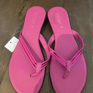 Vintage Y2K tiny heeled sandals!